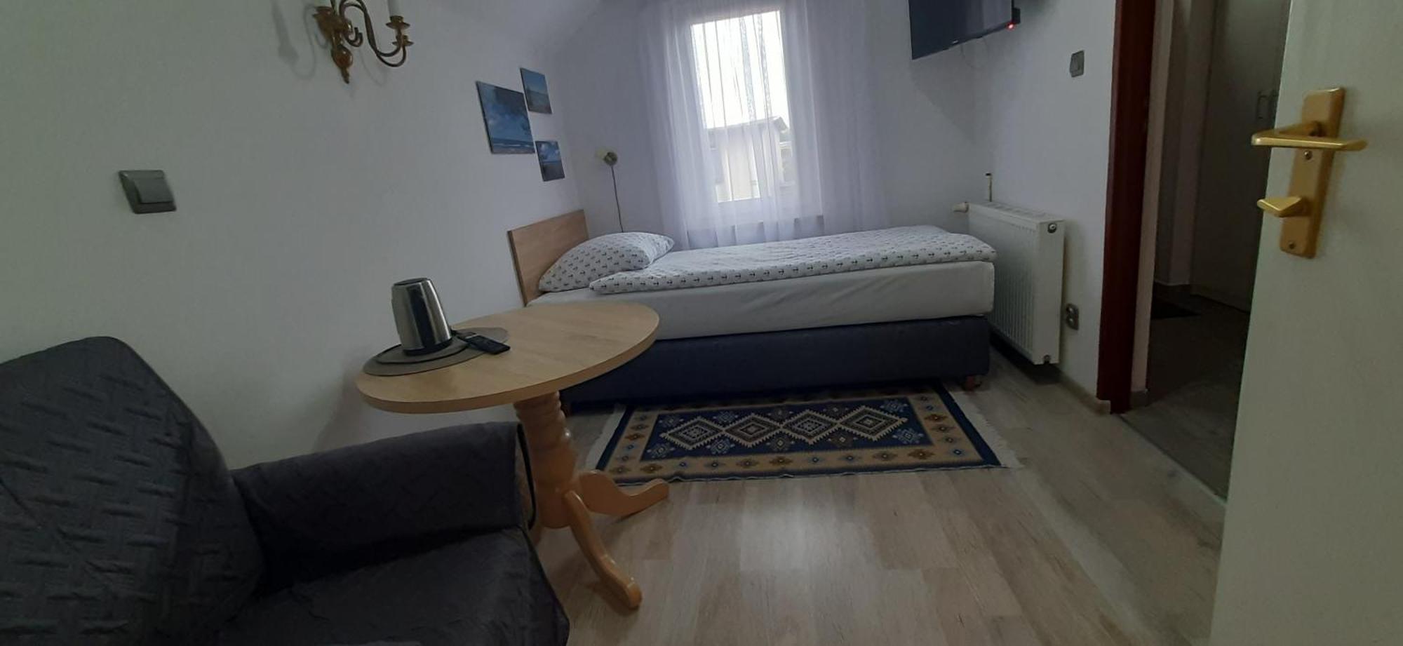 Pokoje Goscinne Bemar Jastarnia Exterior foto